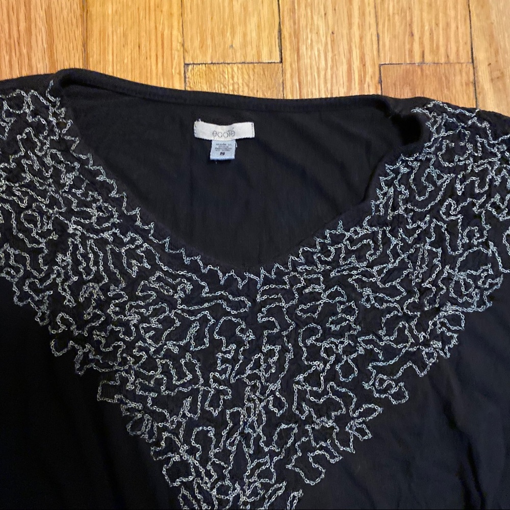 Black Tee w/ Chain Detail